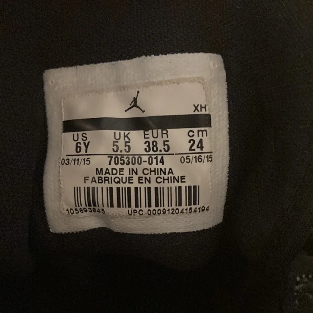 Nike Air Jordan 1 Retro High Cool Grey boys - Picture 5 of 7